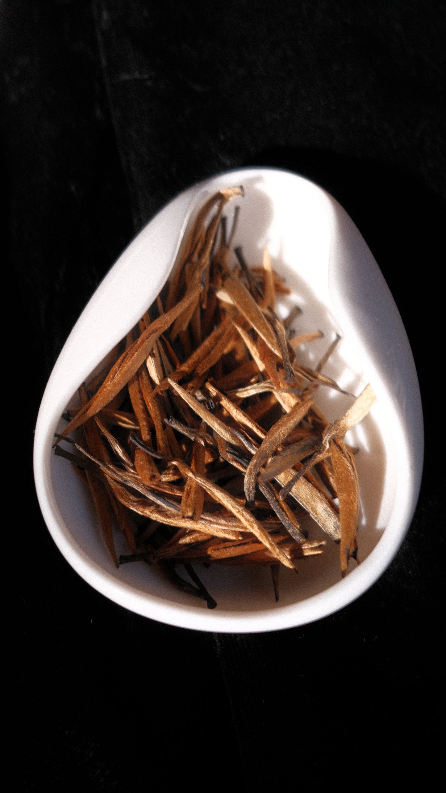 Дян Хун «Великі Золоті Голки»